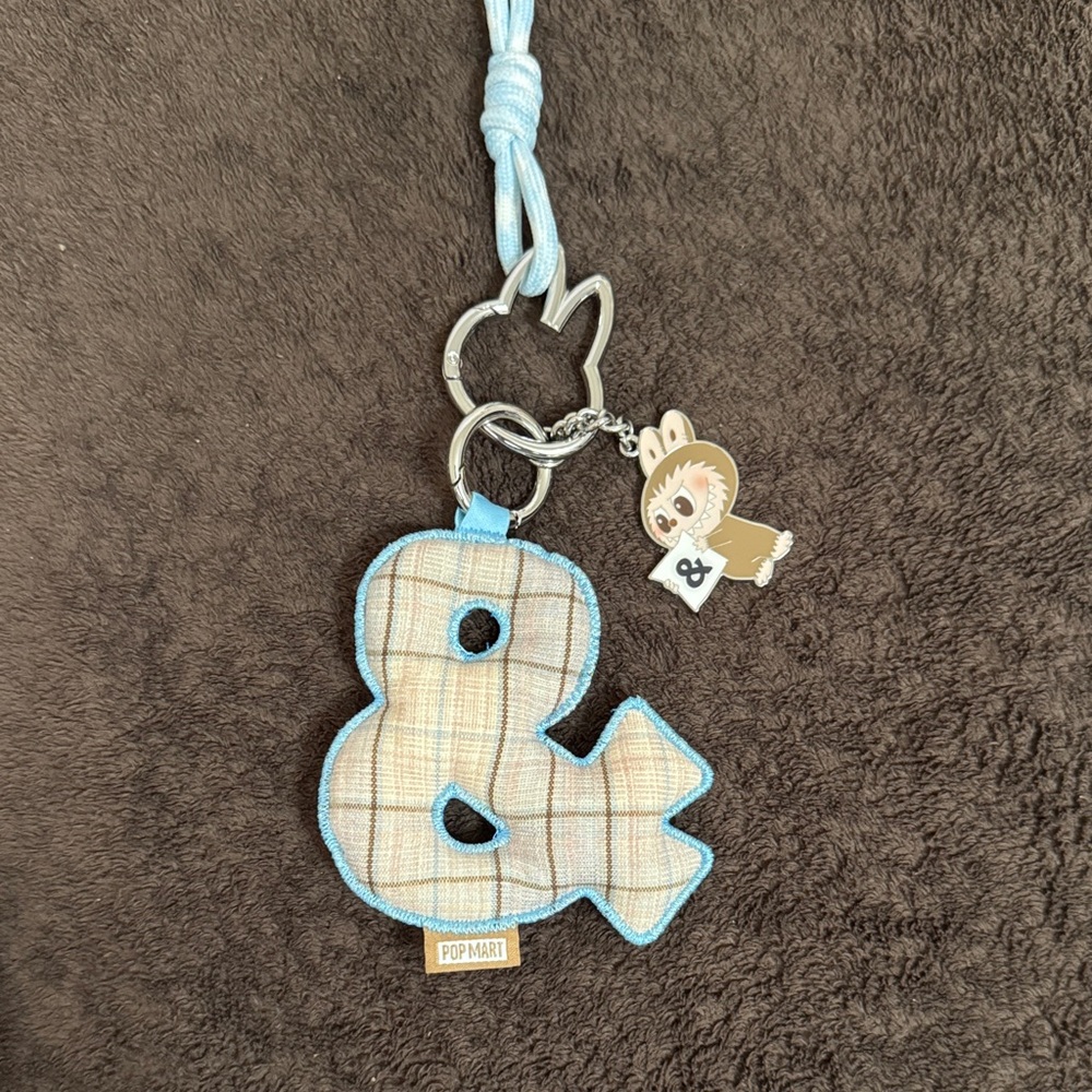 Popmart Labubu & Keychain